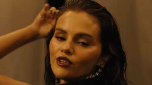 Grimes Breaks Silence: The Truth Behind Selena Gomez’s Shocking Transformation and Online Backlash