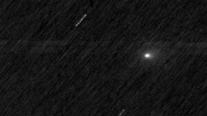 Harvard Scientist Reveals Mysterious Space Object Approaching Earth Mimics Alien Technology—What Could It Be?