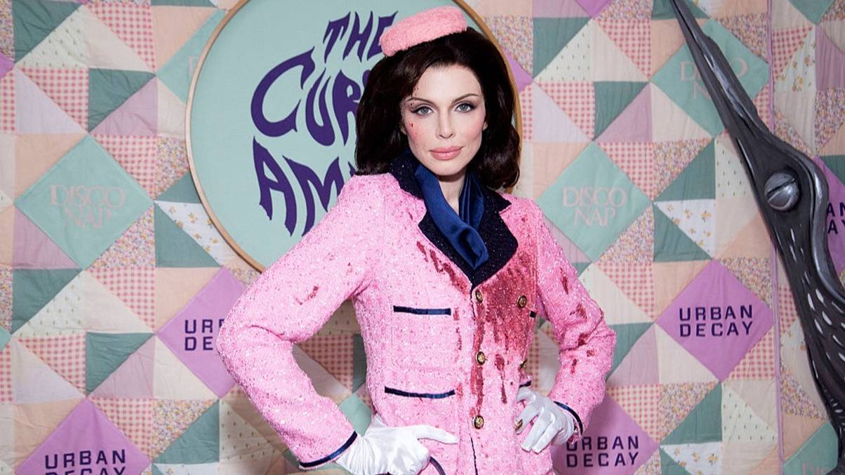 Julia Fox Sparks Outrage with Controversial Halloween Costume – What Did She Wear?