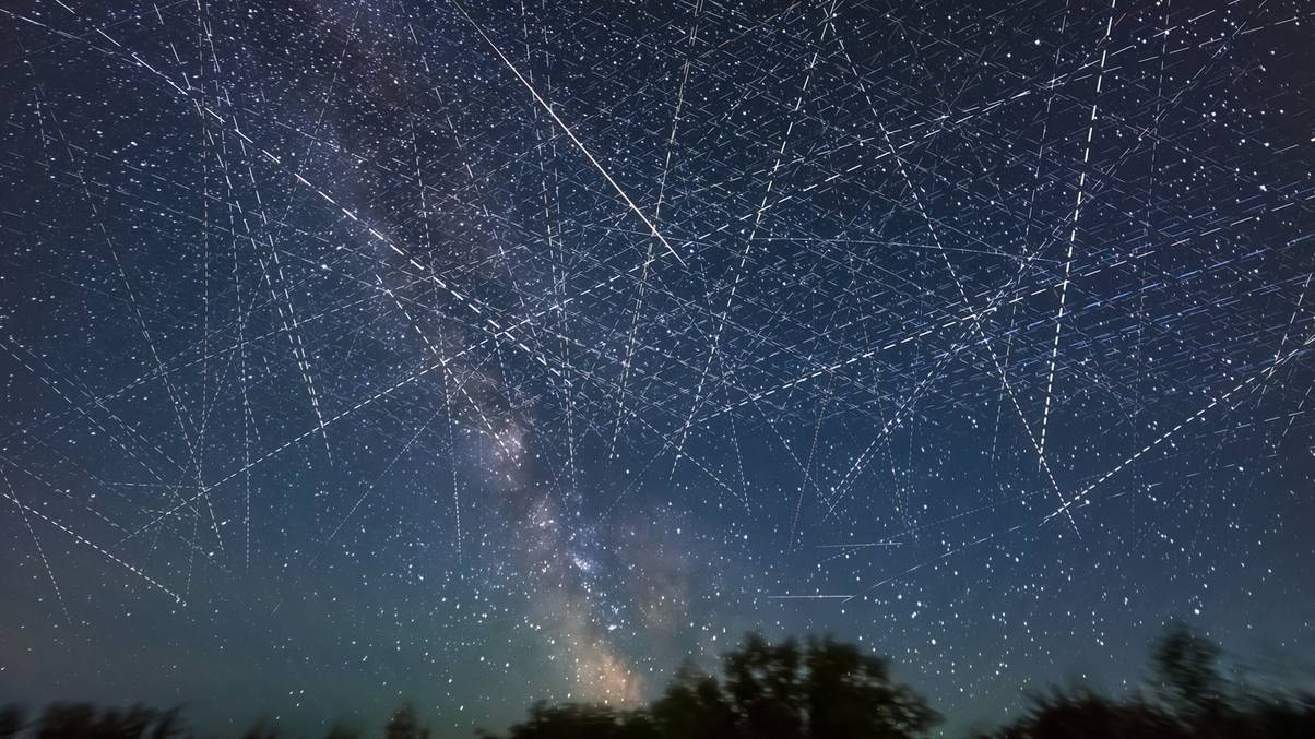 Orbital Catastrophe Unfolding: Simulations Reveal Alarming Surge in Satellite Collisions Threatening Earth’s Space Safety