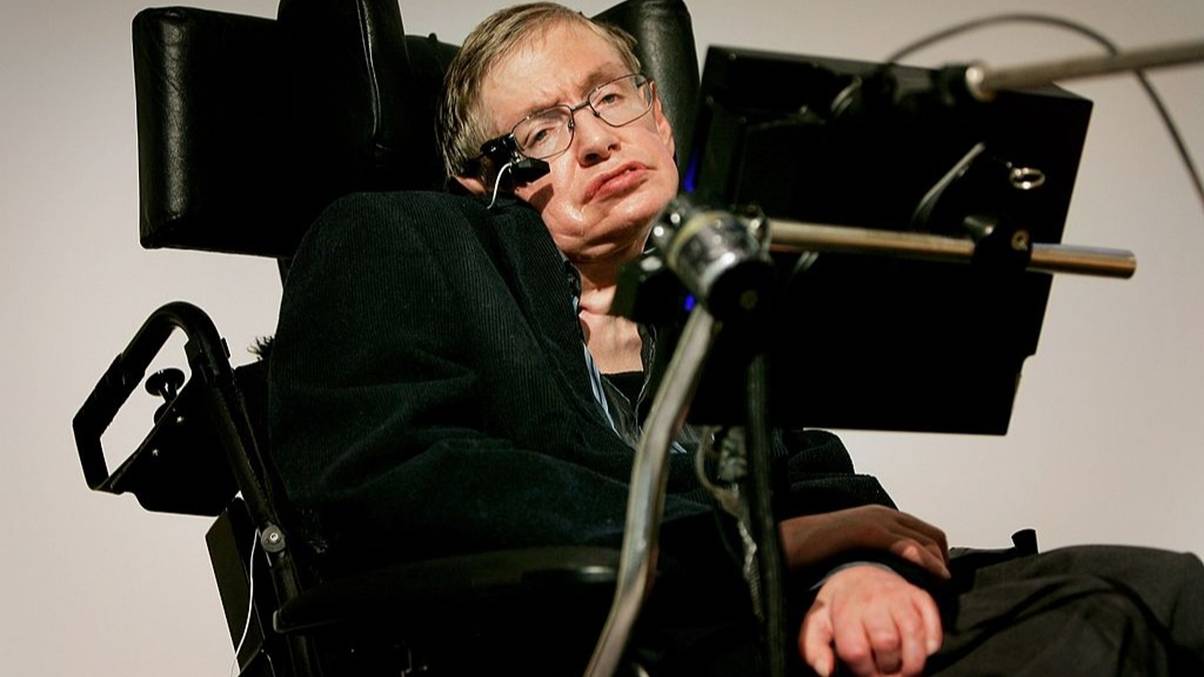 Stephen Hawking’s Chilling AI Warning Resurfaces Amid Viral Footage—What He Predicted Will Shock You