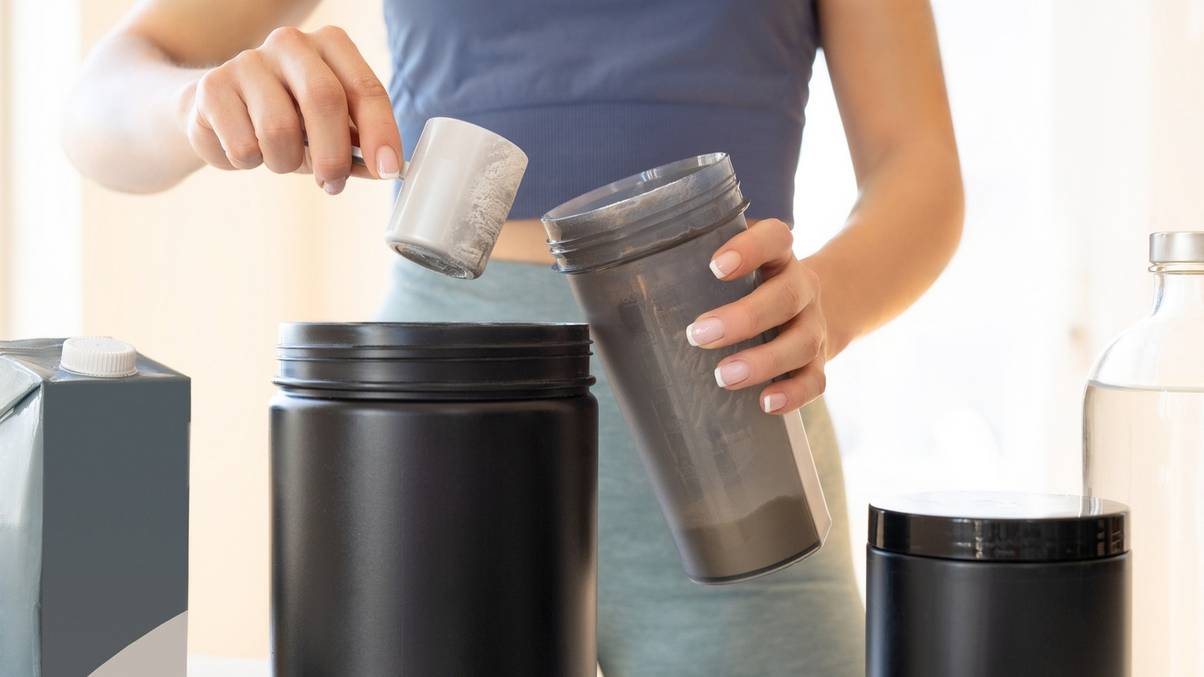 The Shocking Truth Behind Dry Scooping Pre-Workout – What Doctors Want You to Know!