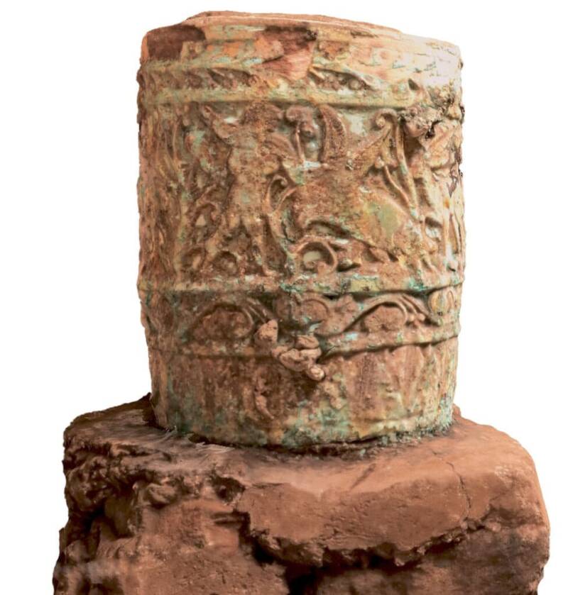 Ancient Pompeii ‘Street Food’ Kitchen Yields Mysterious Ornate Egyptian Vase—What Secrets Does It Hold?