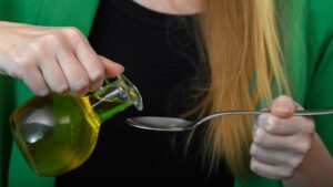 Cardiologist Sounds Alarm: What Happens When You Take Olive Oil Shots Daily for Two Weeks Will Shock You