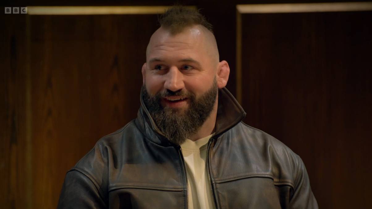 Secret Signal: The Blink-and-Miss Gesture That Sealed the Celebrity Traitors Finale