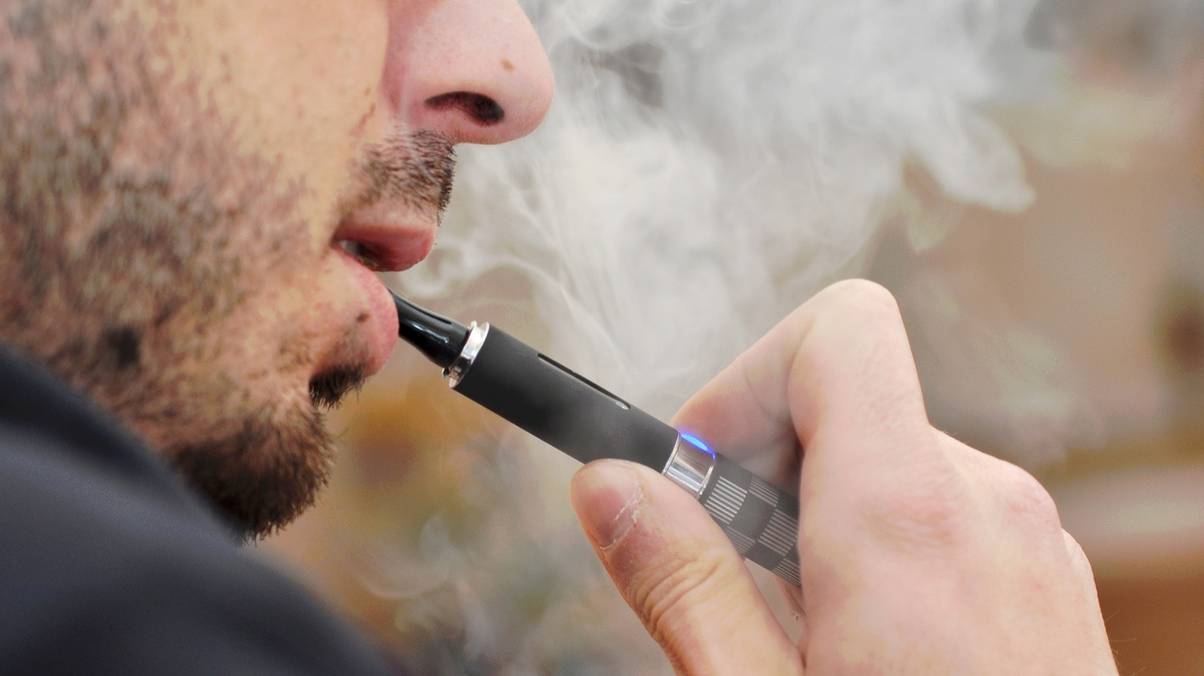 Vaping Overtakes Smoking: Shocking Long-Term Effects Uncovered in New Studies