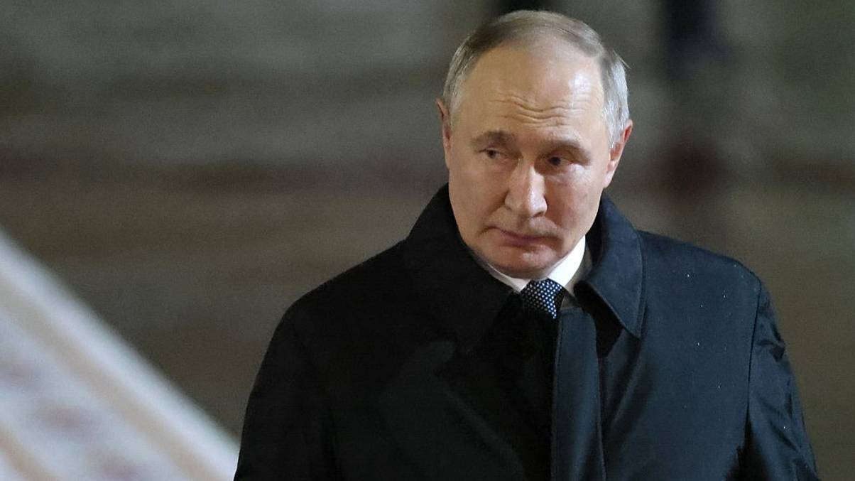 Mysterious Russian “Doomsday Radio” Broadcasts Cryptic Signals—Is World War III Imminent?