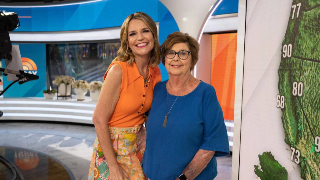 Shocking Mystery: Savannah Guthrie's Mother Vanishes Overnight—Police Fear Kidnapping in Her Own Home
