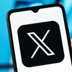 X mysteriously crashes, leaving millions in digital blackout—what’s really behind the outage?