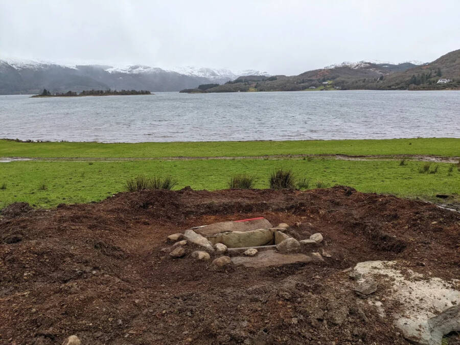 Farmer’s Unexpected Discovery on Scottish Isle Unearths 4,000-Year-Old Tomb That Could Rewrite History