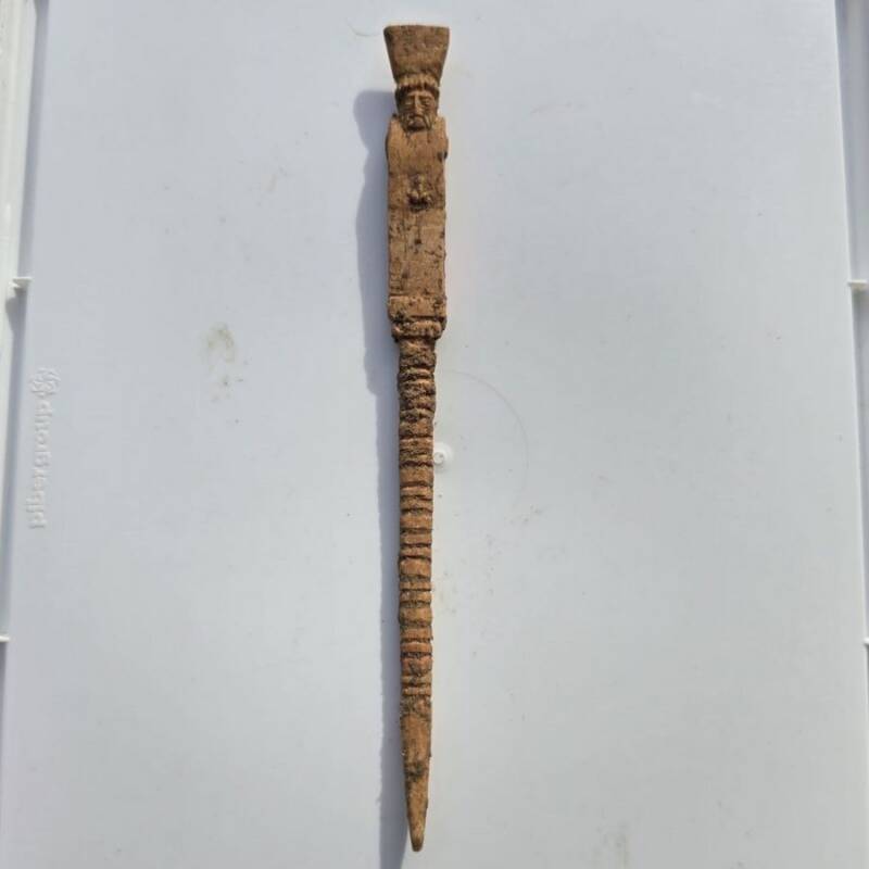 Sicilian Archaeologists Unearth Mysterious Ancient Bone Stylus Featuring Shocking Dionysus Imagery—What Secrets Does It Hold?