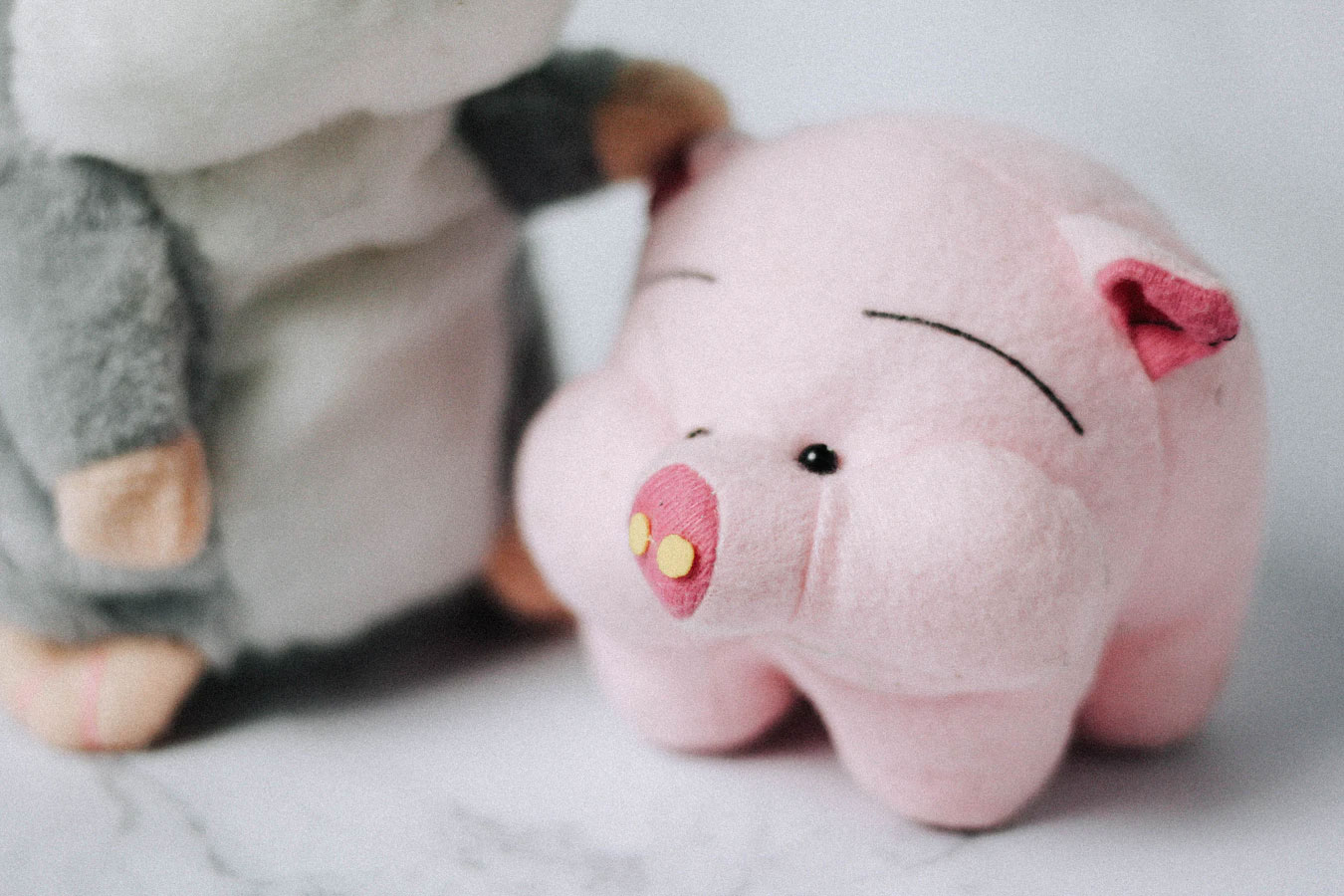 39 ‘Too Girly’ Guilty Pleasures Men Secretly Love — And Society Can’t Handle It!