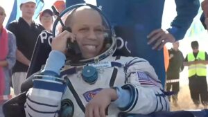 After 241 Days in Space, Astronauts Face a Surprising Struggle—Relearning How to Walk on Earth!