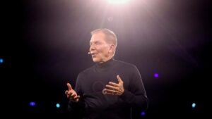 Billionaire Investor’s Chilling New Prediction Surpasses Robert Peston’s AI Warning—What They’re Not Telling You