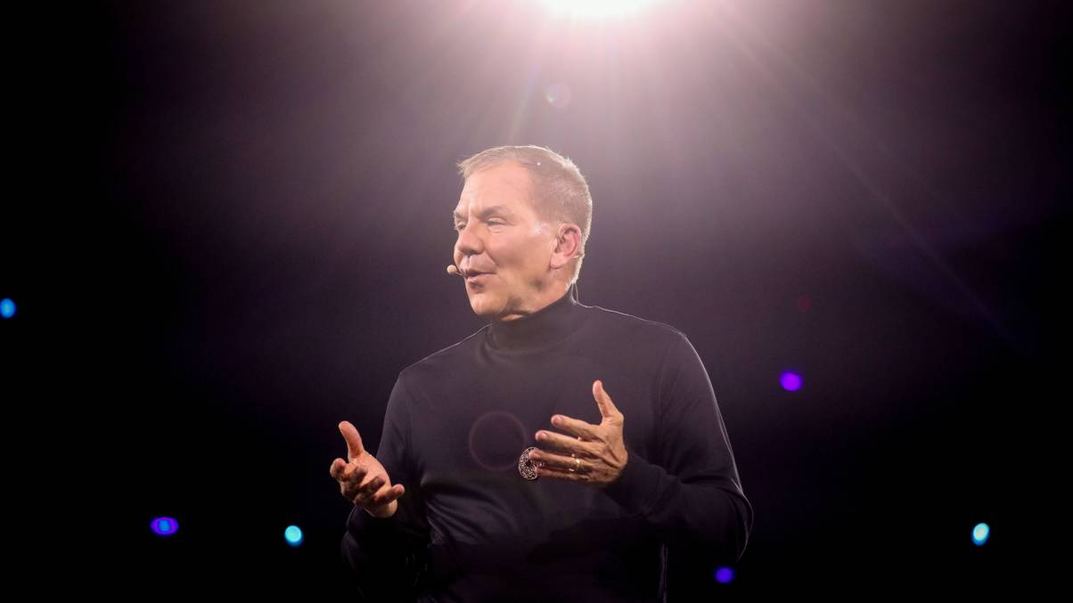 Billionaire Investor’s Chilling New Prediction Surpasses Robert Peston’s AI Warning—What They’re Not Telling You