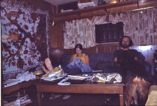 Inside the Florida Trailer Home Where Love, Loyalty, and Secrets Collided in 1972