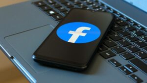 Mystery Outage: Facebook Users Worldwide Stunned by Identical, Cryptic Account Message