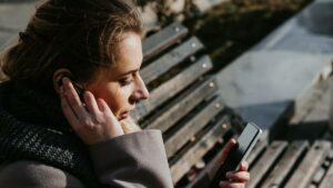 Shocking New WHO-Backed Study Uncovers Hidden Connection Between Mobile Phones and Brain Cancer