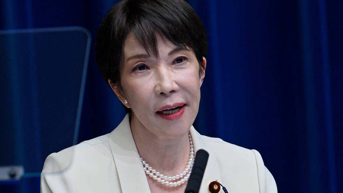Japanese PM Sanae Takaichi Opens Up About Unexpected Loneliness After Staff's Secret Battle with Cockroach at Her Residence