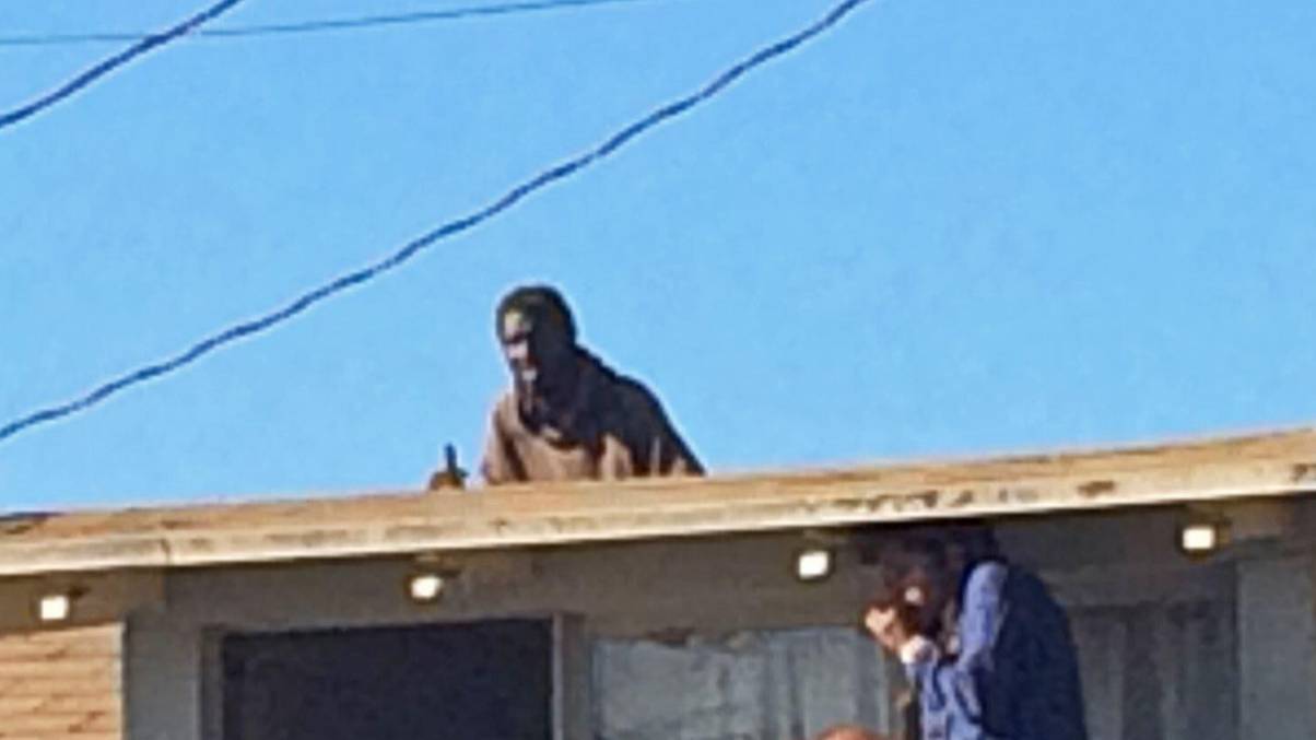 Terrifying True Tale: Actress Trapped on Roof as Intruder Stalks Her Desperate Hiding Spot