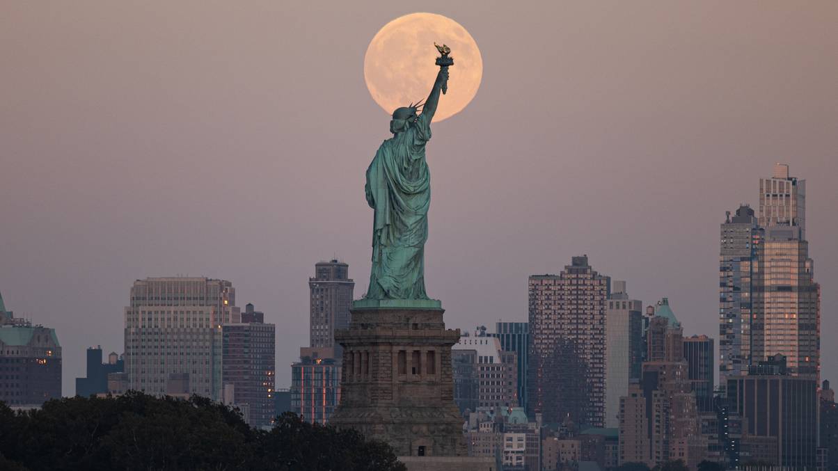 Harvest Moon 2026: Discover the Magical Moment It Peaks and Where to Witness It in the UK