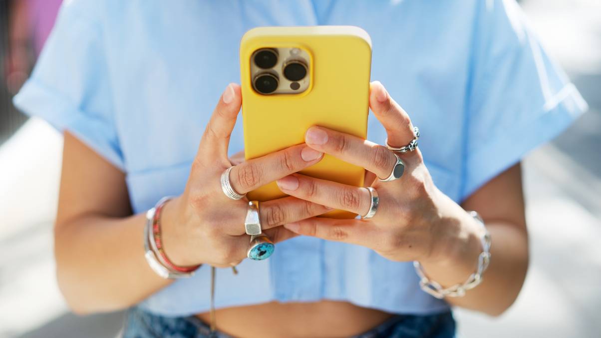 Instagram's Controversial New Feature Sparks Outrage and Relationship Fears—What You Need to Know!
