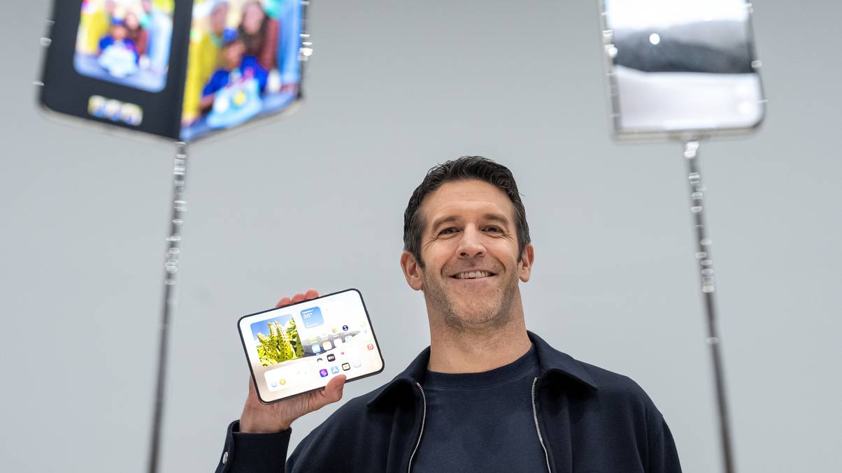 iPhone Duo Dimensions Leak Sparks Alarming Concerns Apple Feared Could Derail Its Success
