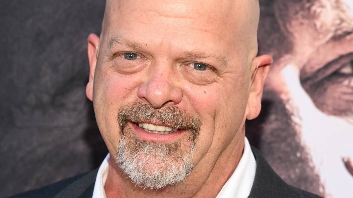 "Pawn Stars' Rick Harrison Rushed Into Emergency Surgery—What Happened Behind the Scenes?"