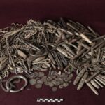 Uncovering the Past: How a Simple Garden Renovation Led to Denmark’s Most Astonishing Viking Silver Discovery Ever