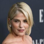 Chilling Cockpit Audio Reveals Selma Blair’s In-Flight Emergency Unfolding