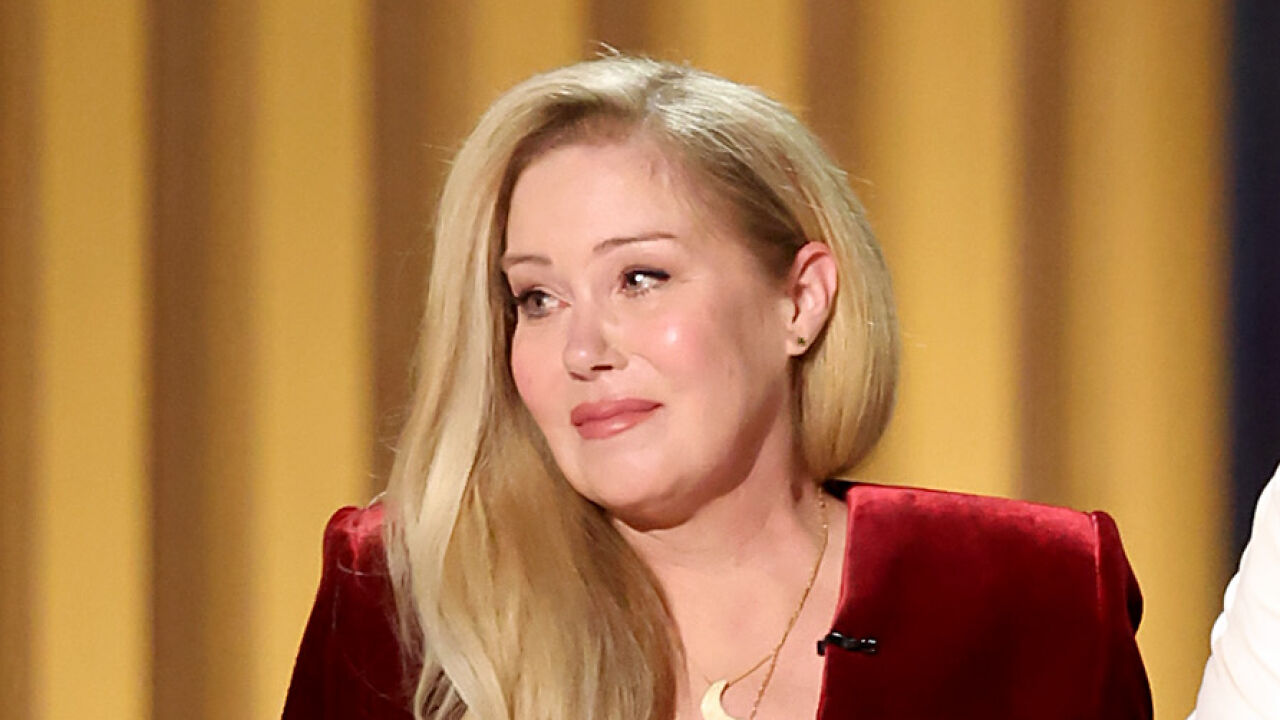 Christina Applegate’s Shocking Misdiagnosis Sparks Alarming Speculation Among Fans and Celebrities Alike