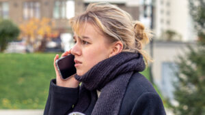 Daughter’s Furious Rejection: Why Mom and Dad Chose Her Sister Over Her—and the Shocking Fallout