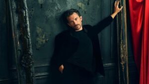 Jonathan Bailey Sinks His Teeth Into Audible’s Mysterious New Dracula—Unveiling Soon in Sydney