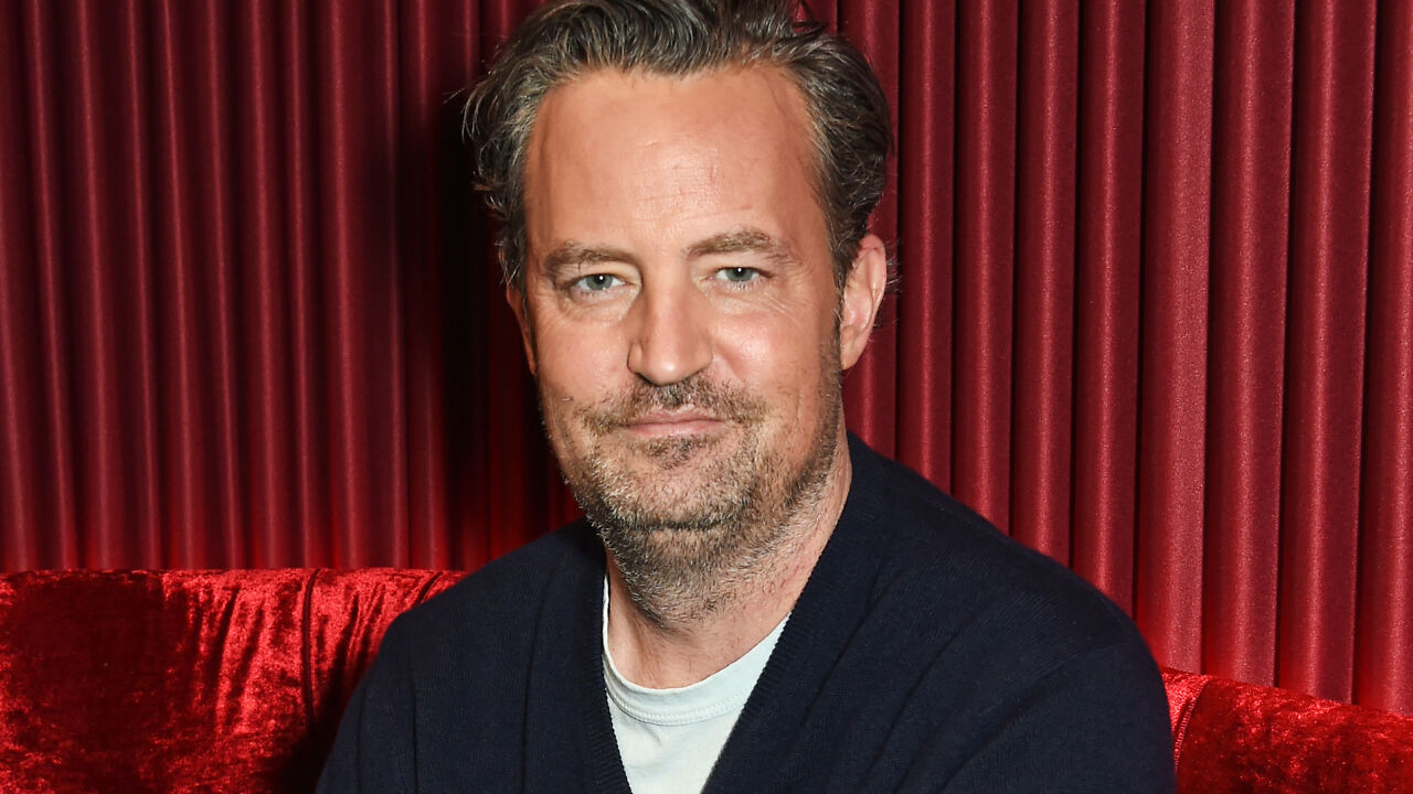 Matthew Perry’s Sister Uncovers Shocking Truth Behind Legendary ‘Friends’ Scene