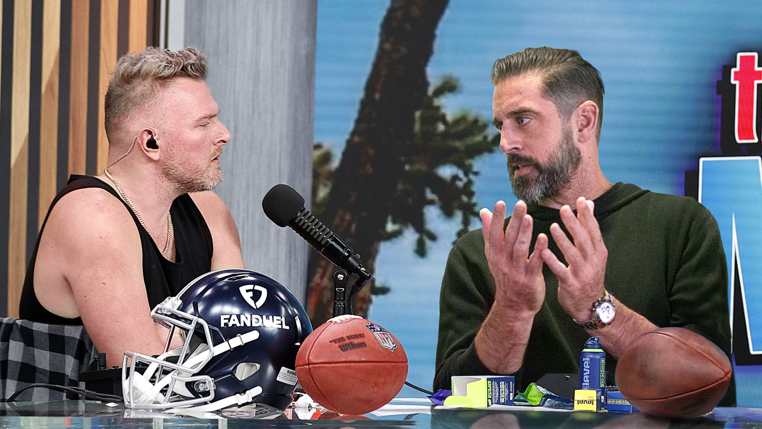 Pat McAfee Stunned as Aaron Rodgers Reveals Shocking Dietary Secret in Uninterrupted Rant