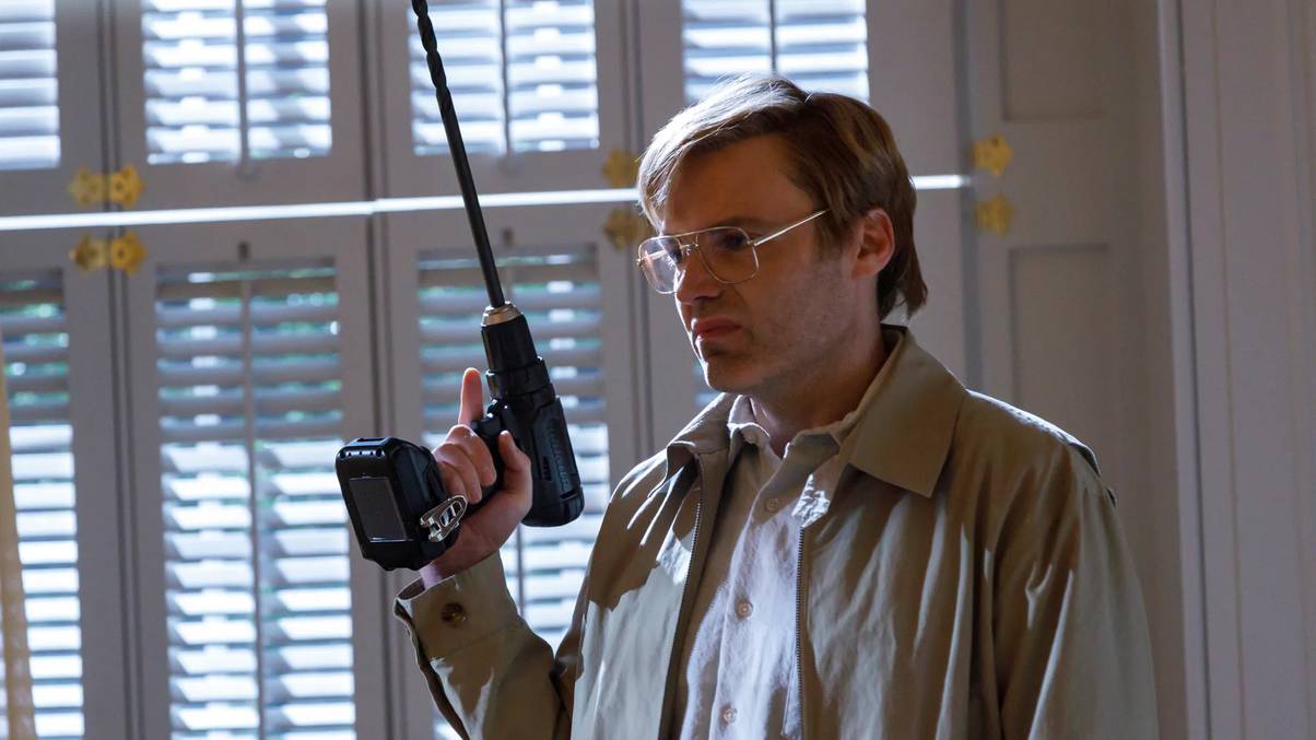 Shocking Scene in Ryan Murphy’s New Series Sparks Outrage—Viewers Question Creative Limits