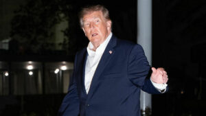 The Shocking Feud Over Trump’s Air Force One Walk: What the White House Isn’t Telling You