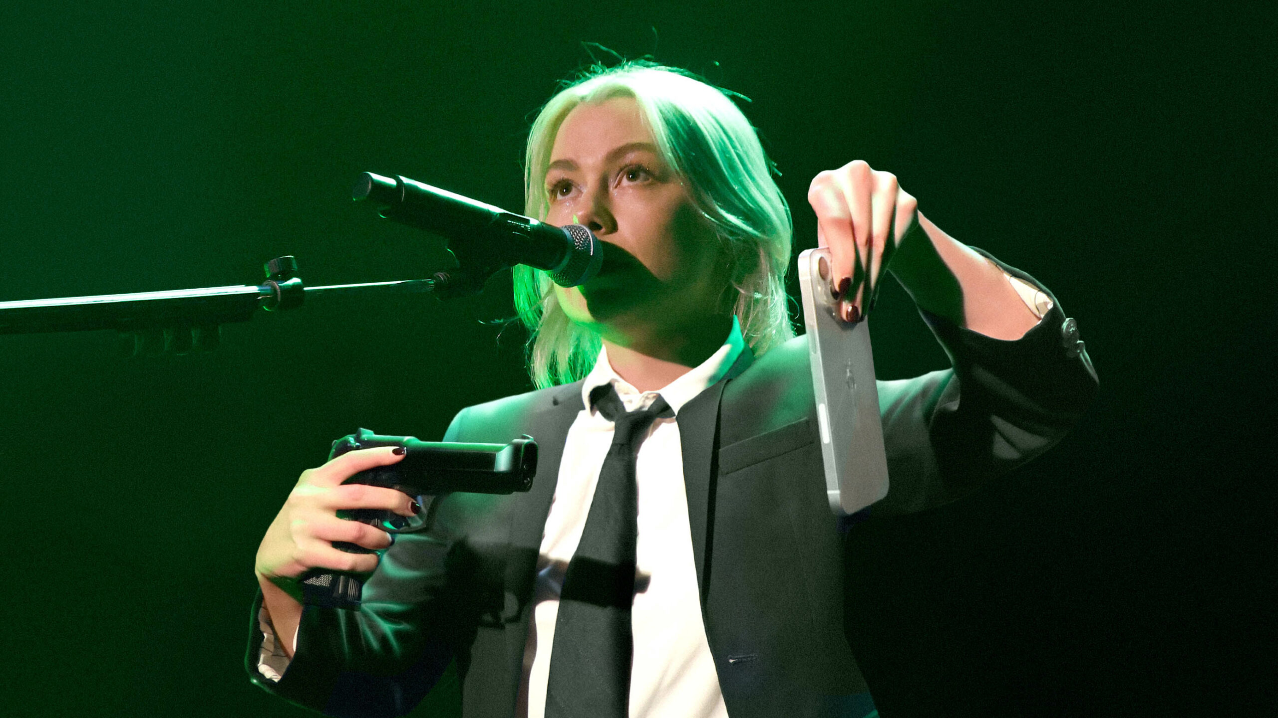 Why Did Phoebe Bridgers Smash a Phone On Stage? Fans Left Stunned by Her Cryptic Warning